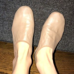 Tan jazz dance shoes- used